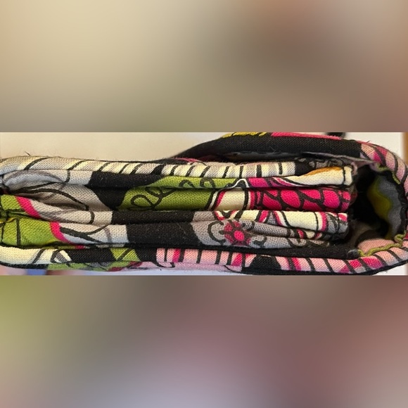 Vera Bradley wristlet Wallet with detachable strap - Picture 5 of 7